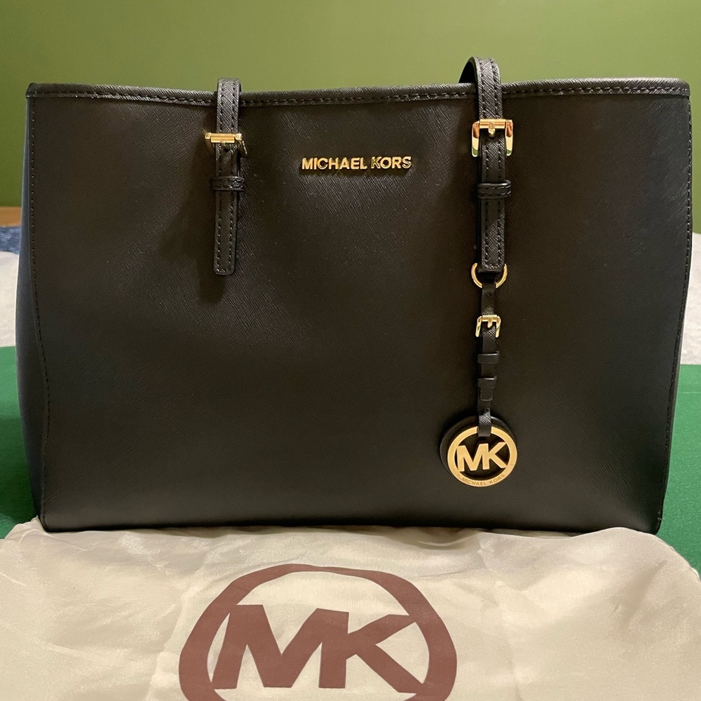 Michael Kors Black multi-compartment shoulder bag